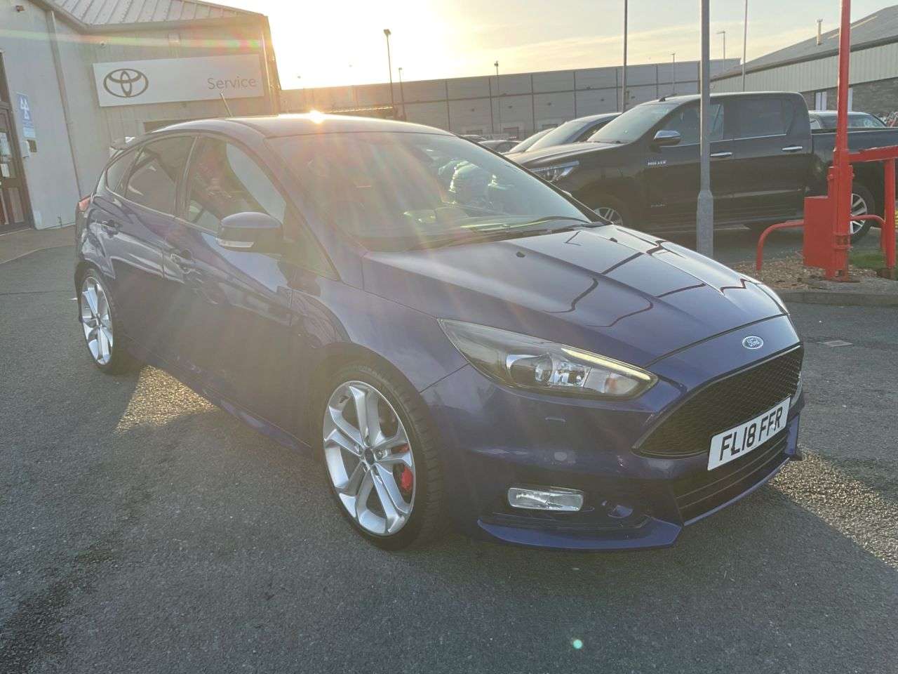 A 2018 FORD FOCUS 2.0T EcoBoost ST-3 Hatchback 5dr Petrol Manual Euro 6 (s/s) (250 ps) A 2018 FORD FOCUS 2.0T EcoBoost ST-3 Hatchback 5dr Petrol Manual Euro 6 (s/s) (250 ps)