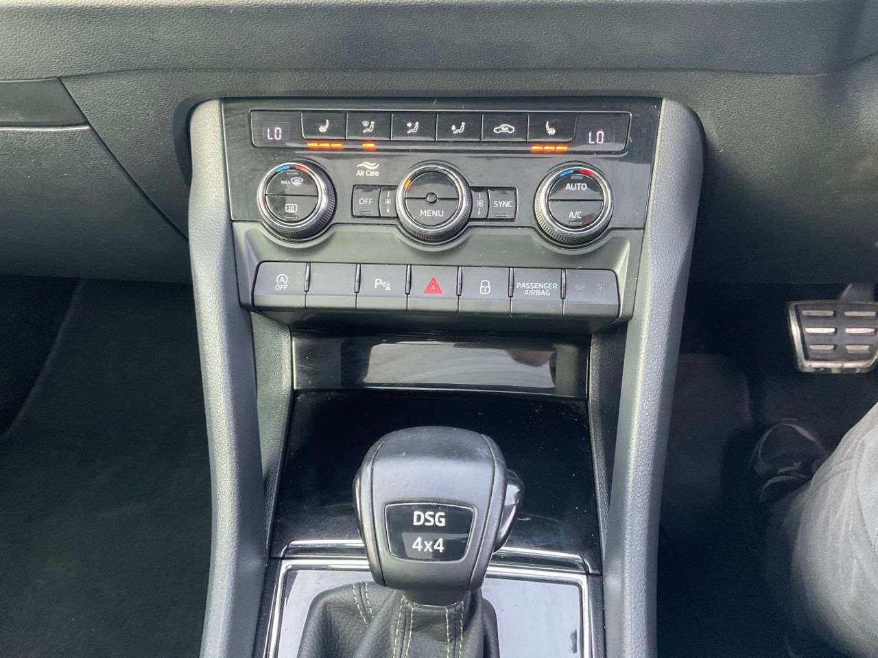 2020 SKODA KAROQ 2020 SKODA KAROQ