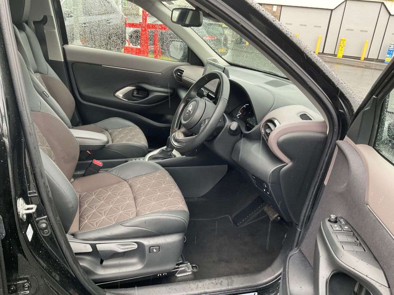 2023 TOYOTA YARIS CROSS 2023 TOYOTA YARIS CROSS