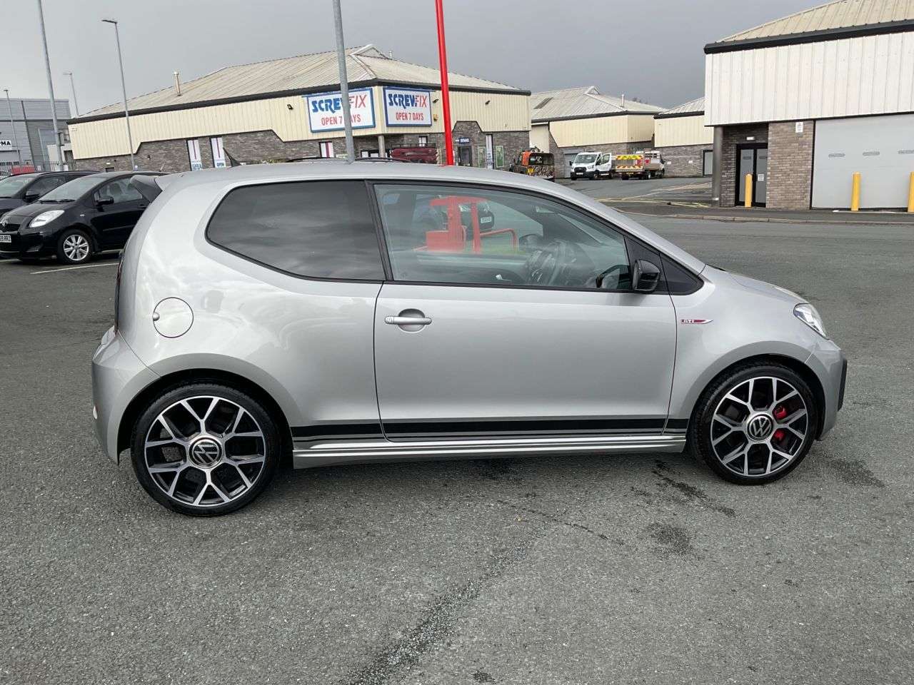 2021 VOLKSWAGEN UP! 2021 VOLKSWAGEN UP!