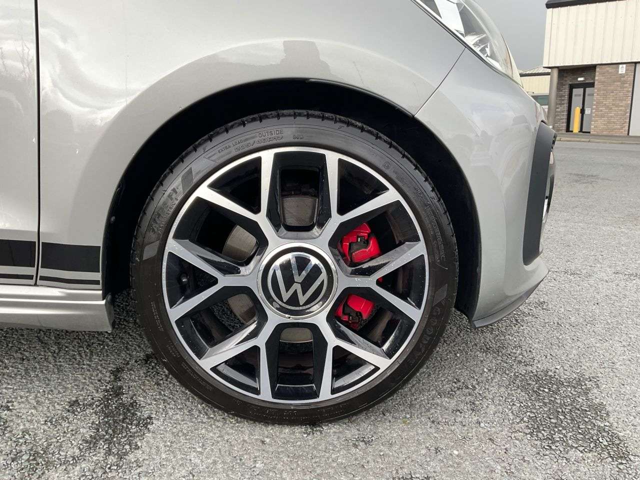 2021 VOLKSWAGEN UP! 2021 VOLKSWAGEN UP!