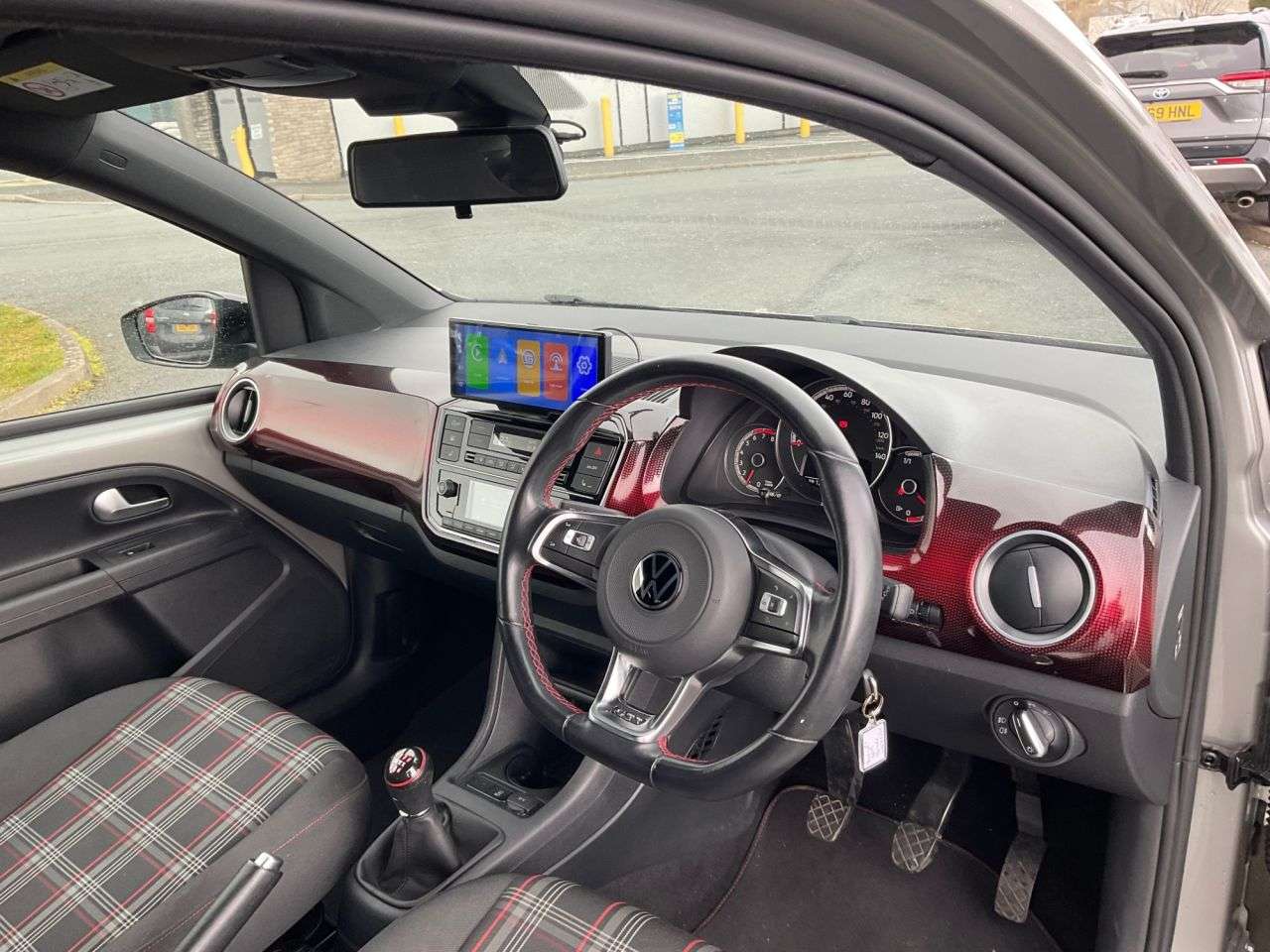 2021 VOLKSWAGEN UP! 2021 VOLKSWAGEN UP!