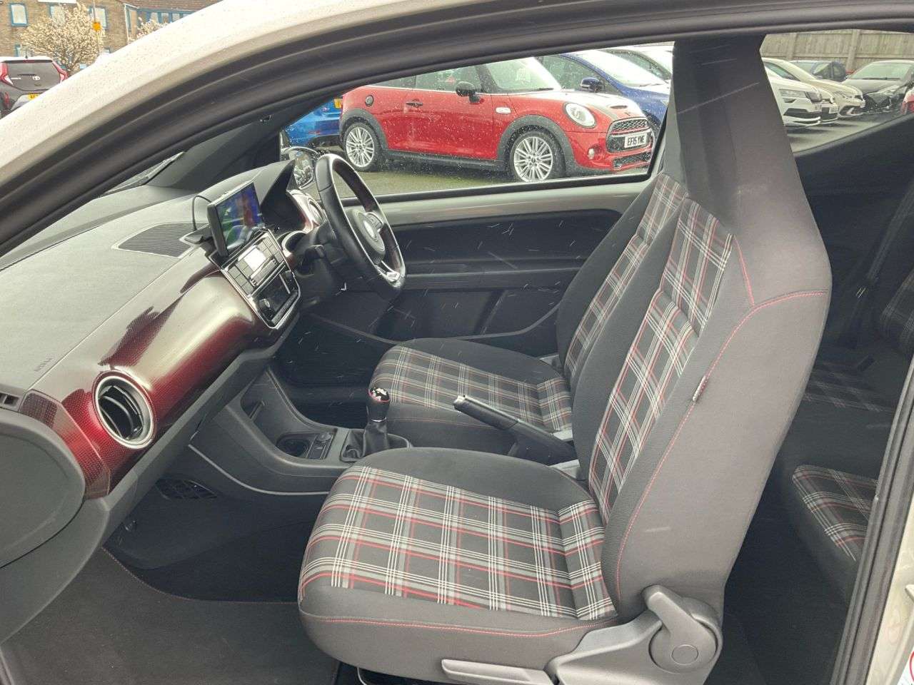 2021 VOLKSWAGEN UP! 2021 VOLKSWAGEN UP!