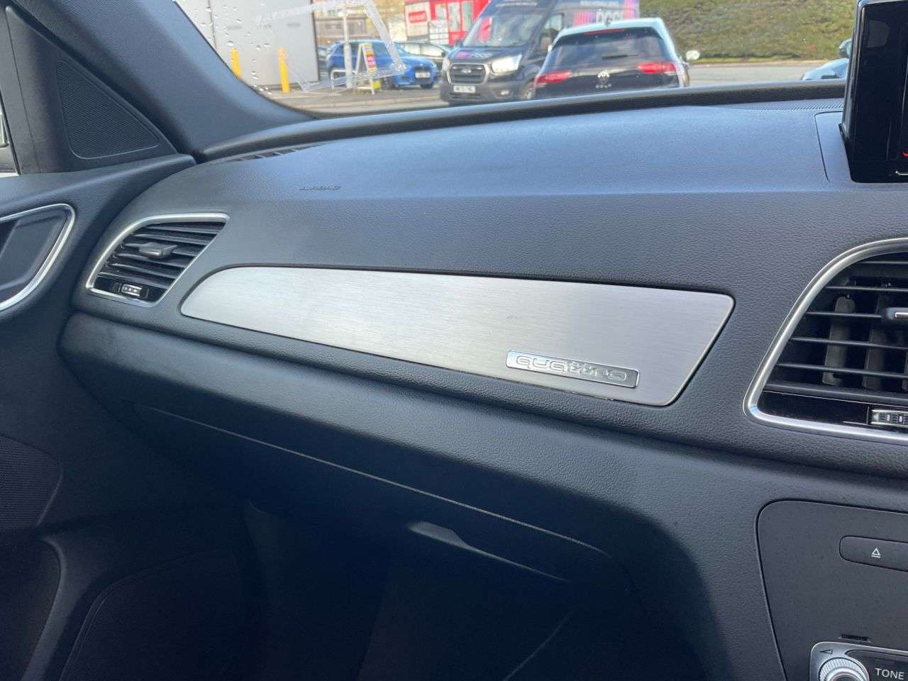 2019 AUDI Q3 2019 AUDI Q3