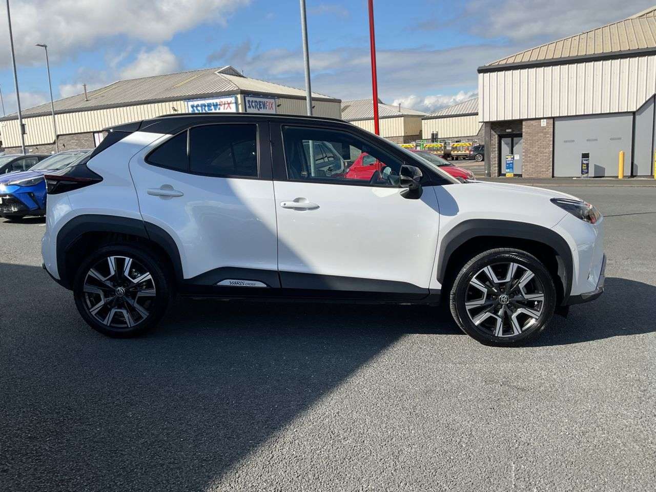 A 2024 TOYOTA YARIS CROSS 1.5 VVT-h Premiere Edition SUV 5dr Petrol Hybrid E-CVT Euro 6 (s/s) (130 ps A 2024 TOYOTA YARIS CROSS 1.5 VVT-h Premiere Edition SUV 5dr Petrol Hybrid E-CVT Euro 6 (s/s) (130 ps