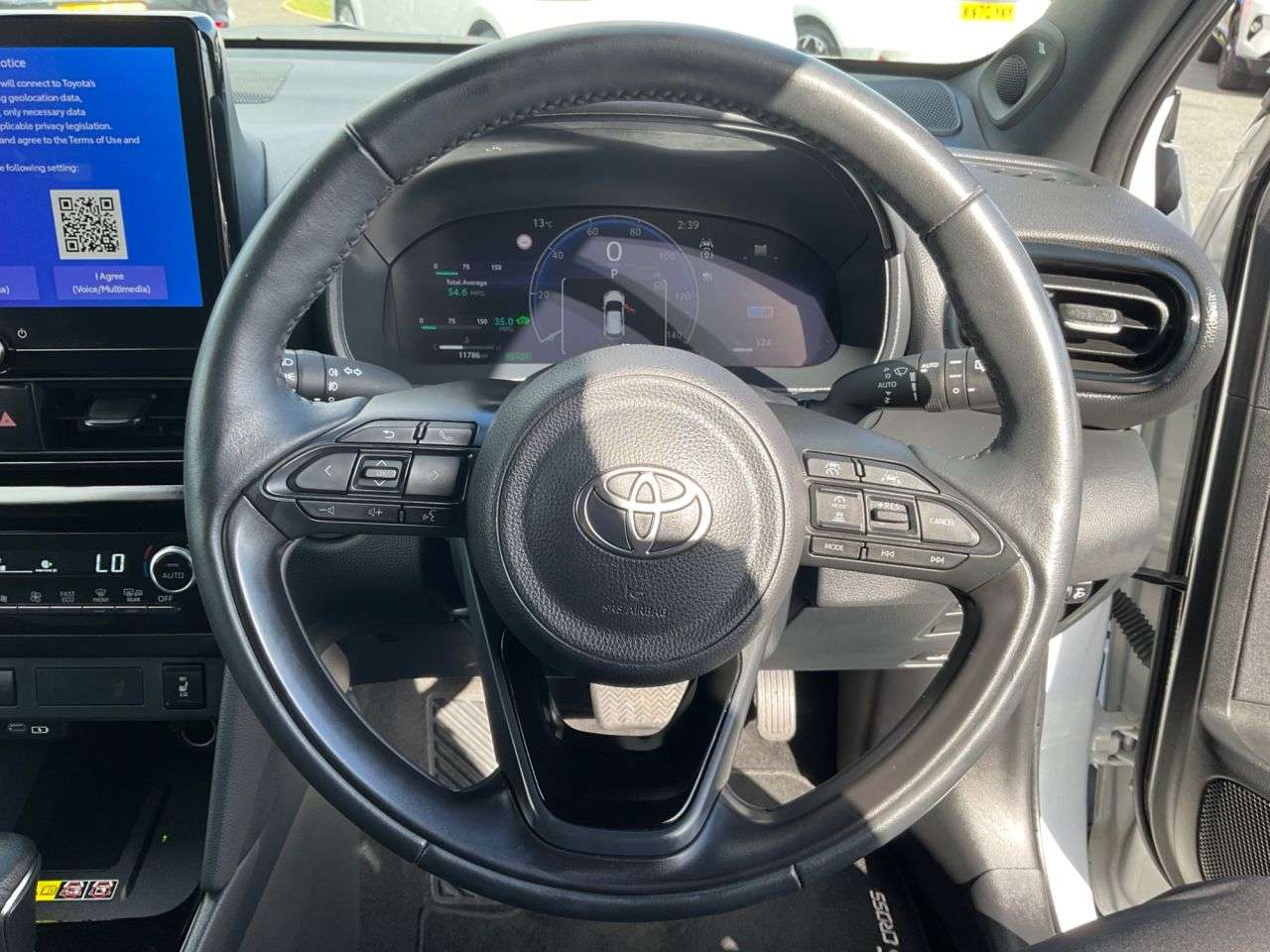 2024 TOYOTA YARIS CROSS 2024 TOYOTA YARIS CROSS