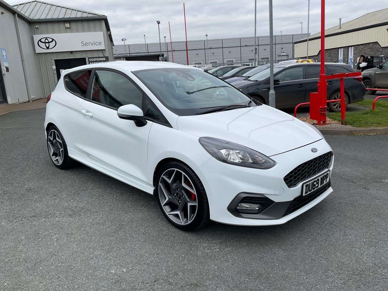 A 2019 FORD FIESTA 1.5T EcoBoost ST-3 Hatchback 3dr Petrol Manual Euro 6 (s/s) (200 ps) A 2019 FORD FIESTA 1.5T EcoBoost ST-3 Hatchback 3dr Petrol Manual Euro 6 (s/s) (200 ps)