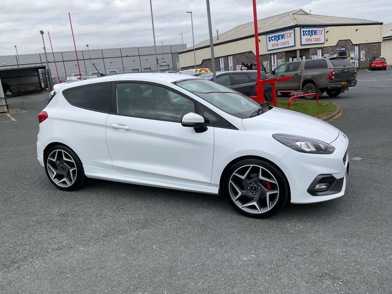 A 2019 FORD FIESTA 1.5T EcoBoost ST-3 Hatchback 3dr Petrol Manual Euro 6 (s/s) (200 ps) A 2019 FORD FIESTA 1.5T EcoBoost ST-3 Hatchback 3dr Petrol Manual Euro 6 (s/s) (200 ps)
