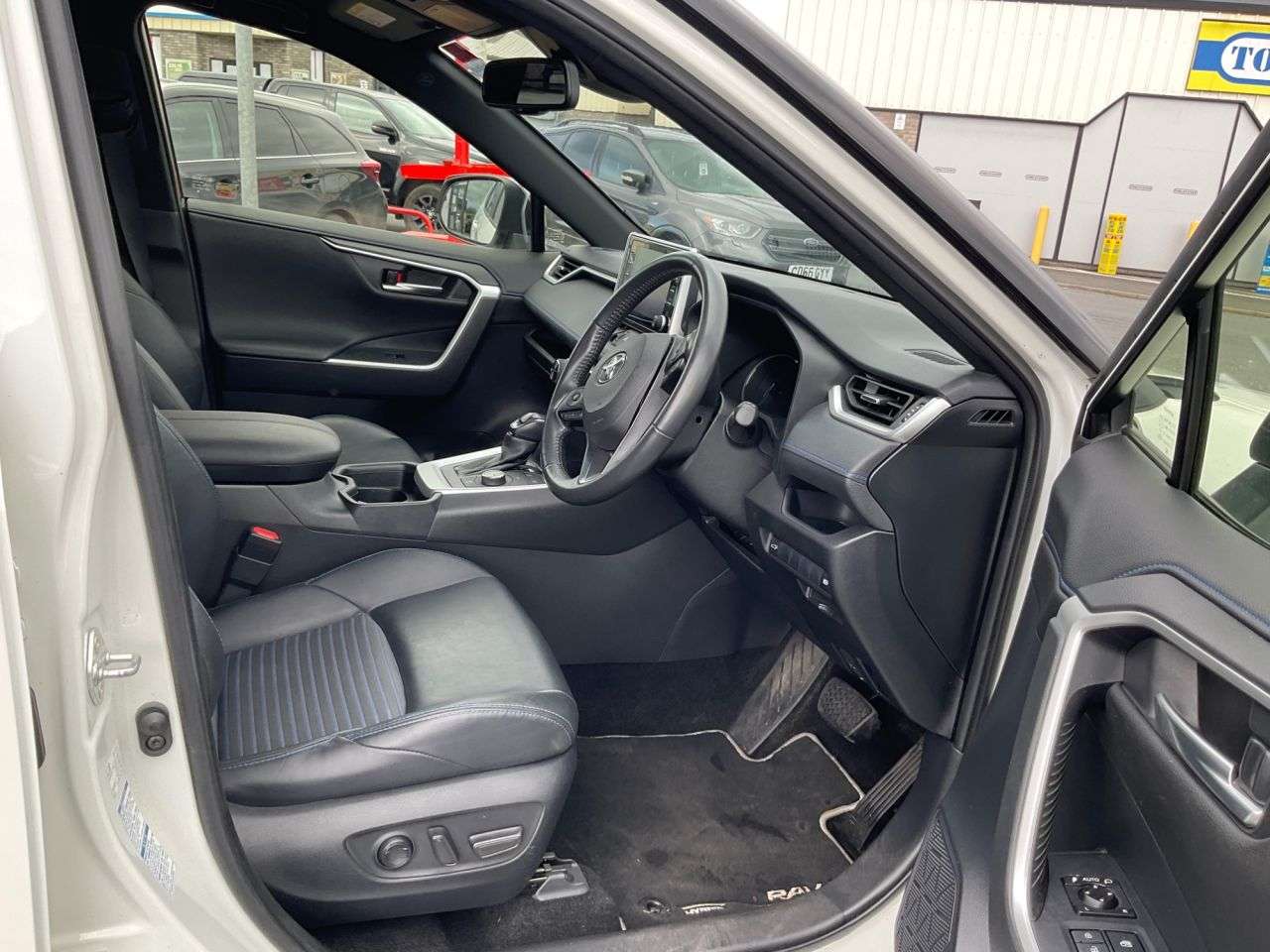 2019 TOYOTA RAV4 2019 TOYOTA RAV4