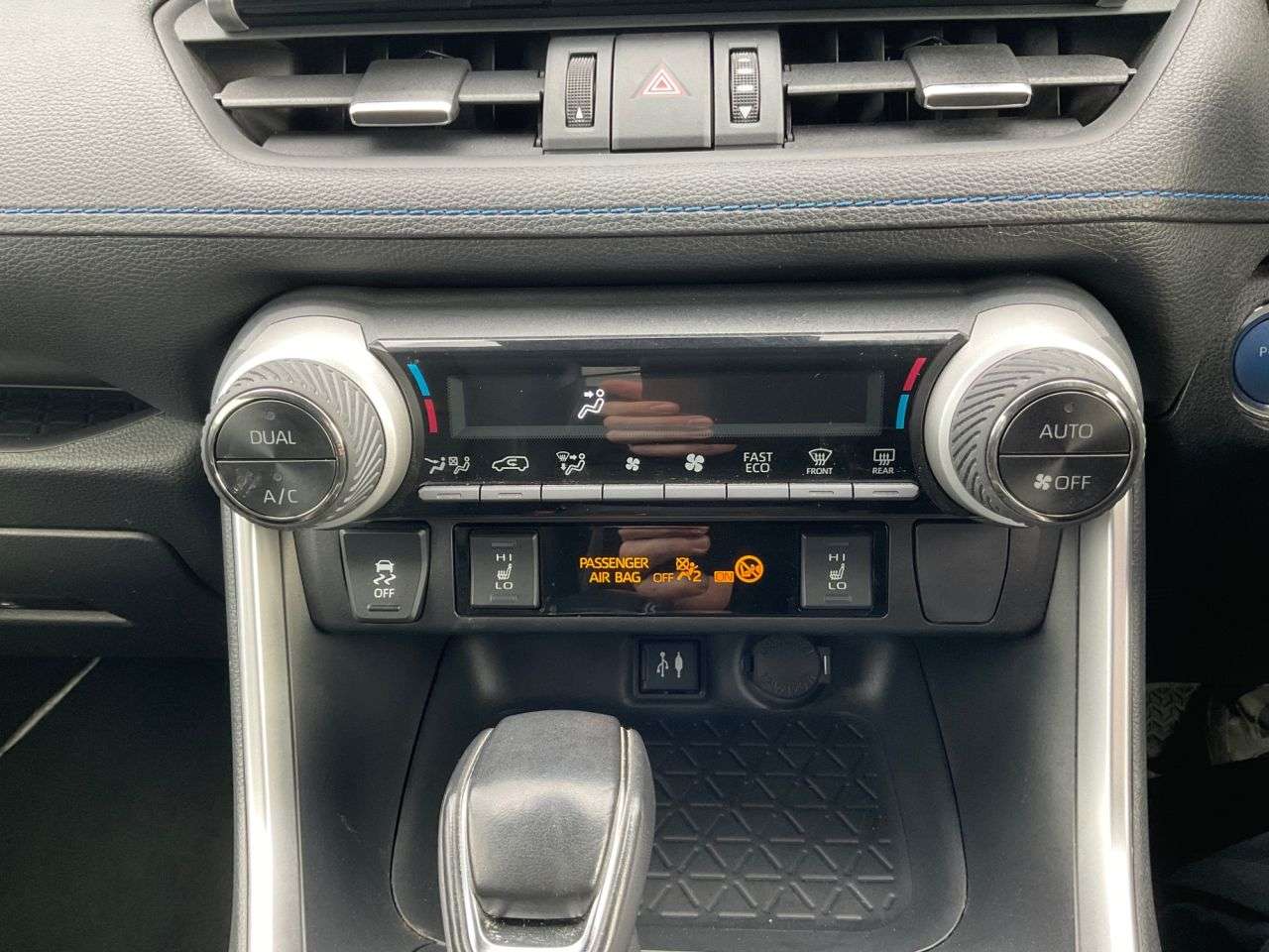 2019 TOYOTA RAV4 2019 TOYOTA RAV4