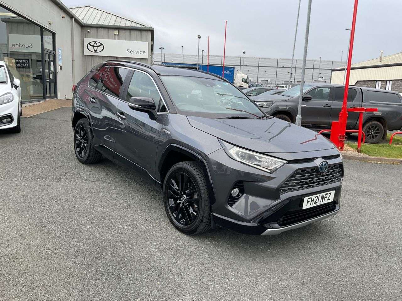 A 2021 TOYOTA RAV4 2.5 VVT-h GPF Dynamic SUV 5dr Petrol Hybrid CVT 4WD Euro 6 (s/s) (222 ps) H A 2021 TOYOTA RAV4 2.5 VVT-h GPF Dynamic SUV 5dr Petrol Hybrid CVT 4WD Euro 6 (s/s) (222 ps) H