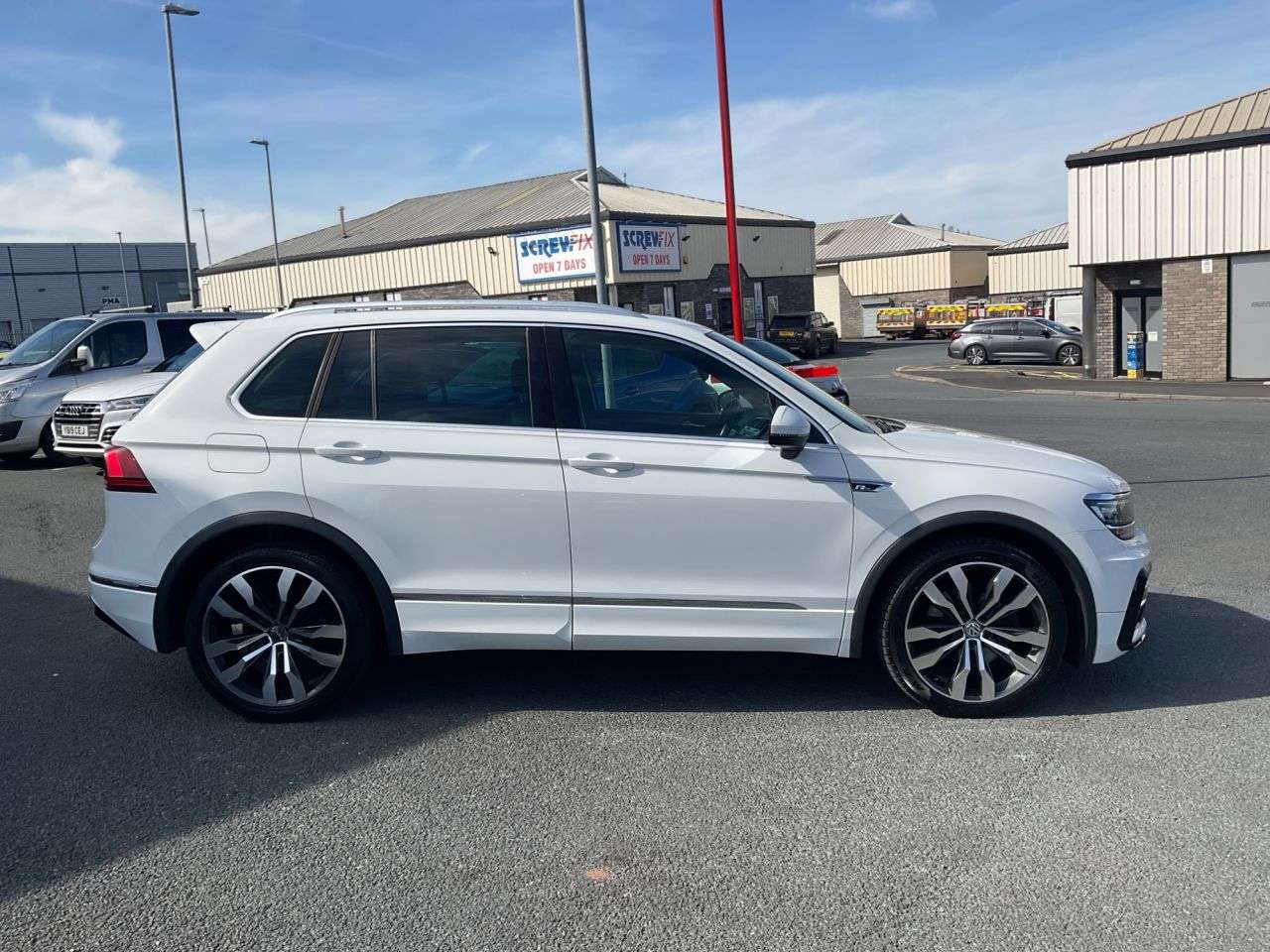 2017 VOLKSWAGEN TIGUAN 2017 VOLKSWAGEN TIGUAN