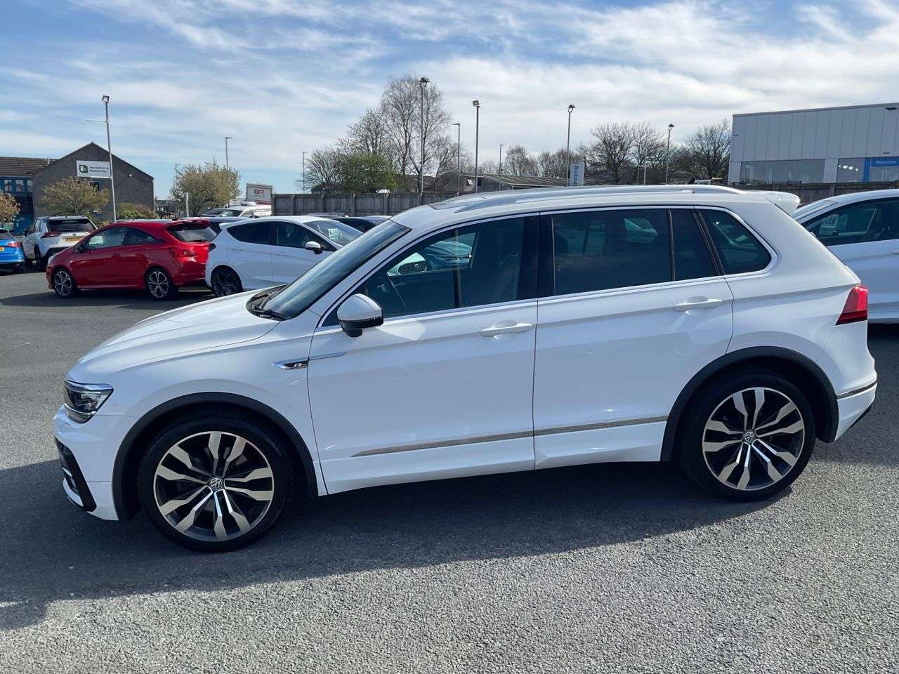 2017 VOLKSWAGEN TIGUAN 2017 VOLKSWAGEN TIGUAN