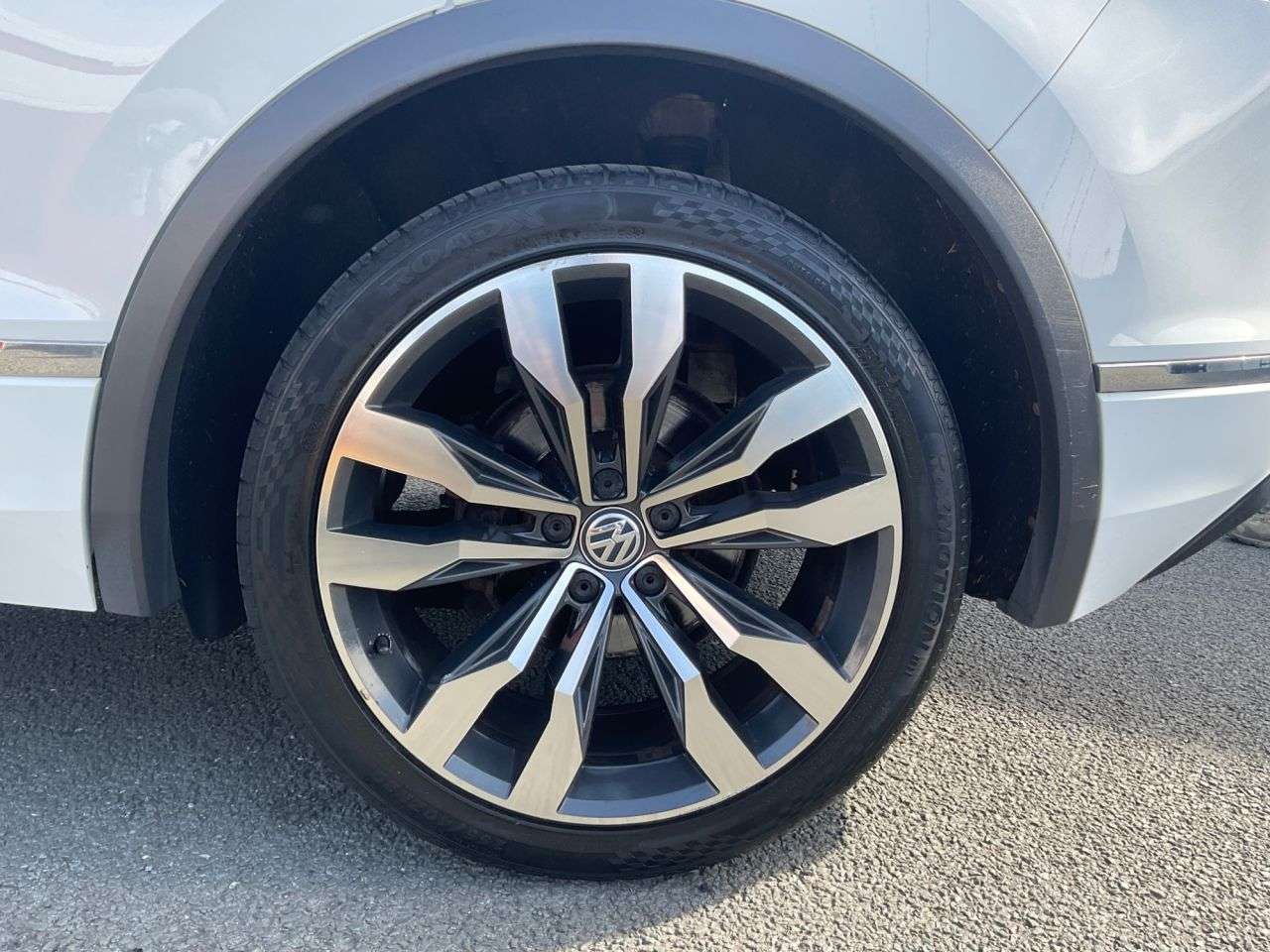 2017 VOLKSWAGEN TIGUAN 2017 VOLKSWAGEN TIGUAN