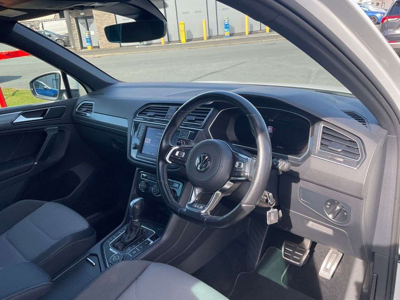 2017 VOLKSWAGEN TIGUAN 2017 VOLKSWAGEN TIGUAN
