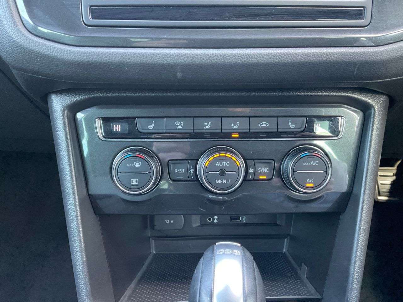 2017 VOLKSWAGEN TIGUAN 2017 VOLKSWAGEN TIGUAN