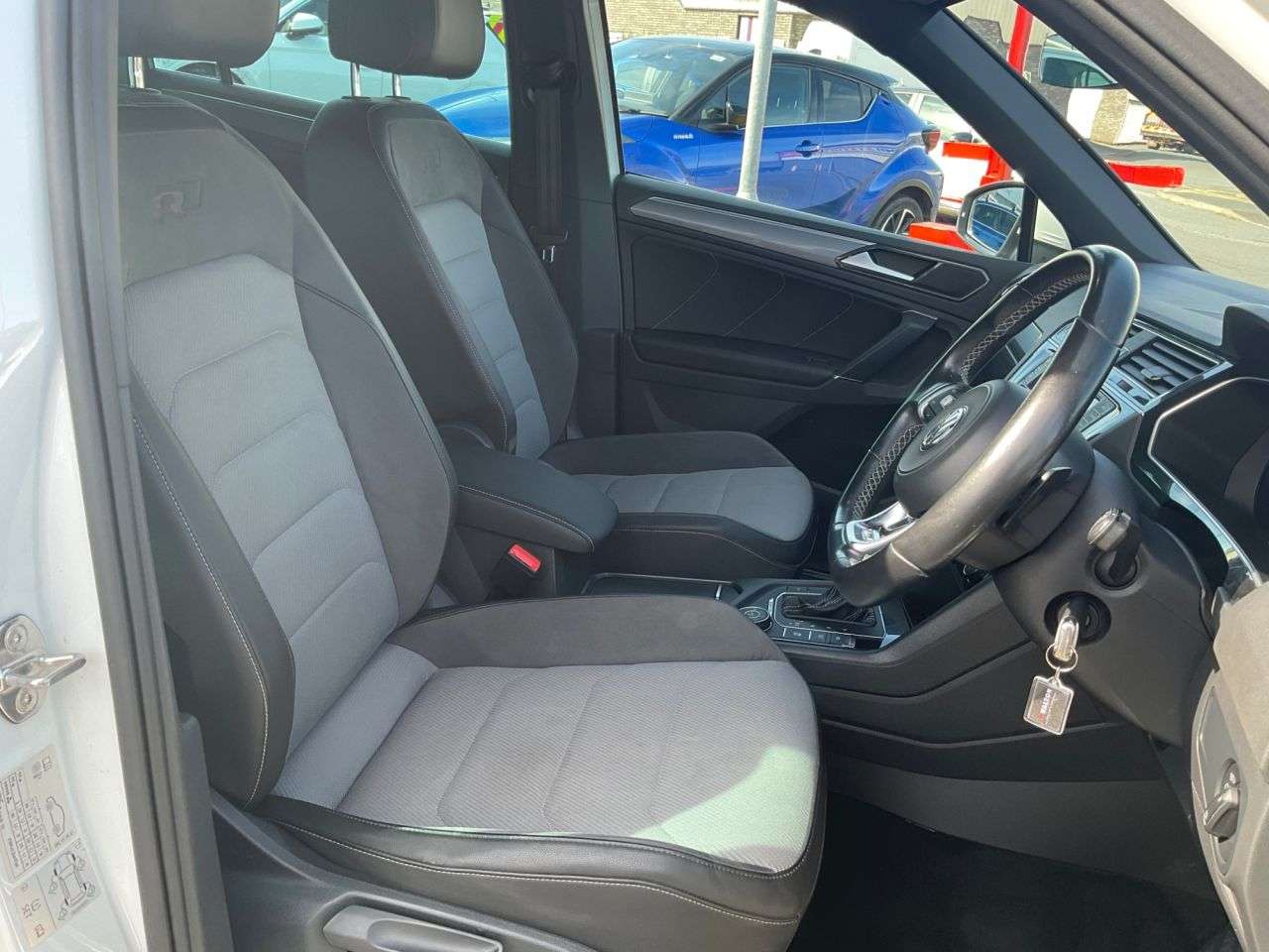 2017 VOLKSWAGEN TIGUAN 2017 VOLKSWAGEN TIGUAN