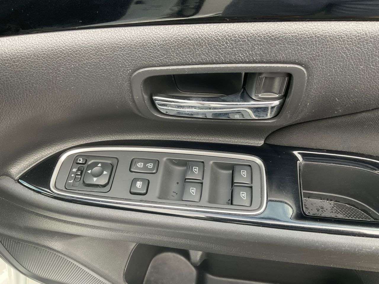 2019 MITSUBISHI OUTLANDER 2019 MITSUBISHI OUTLANDER