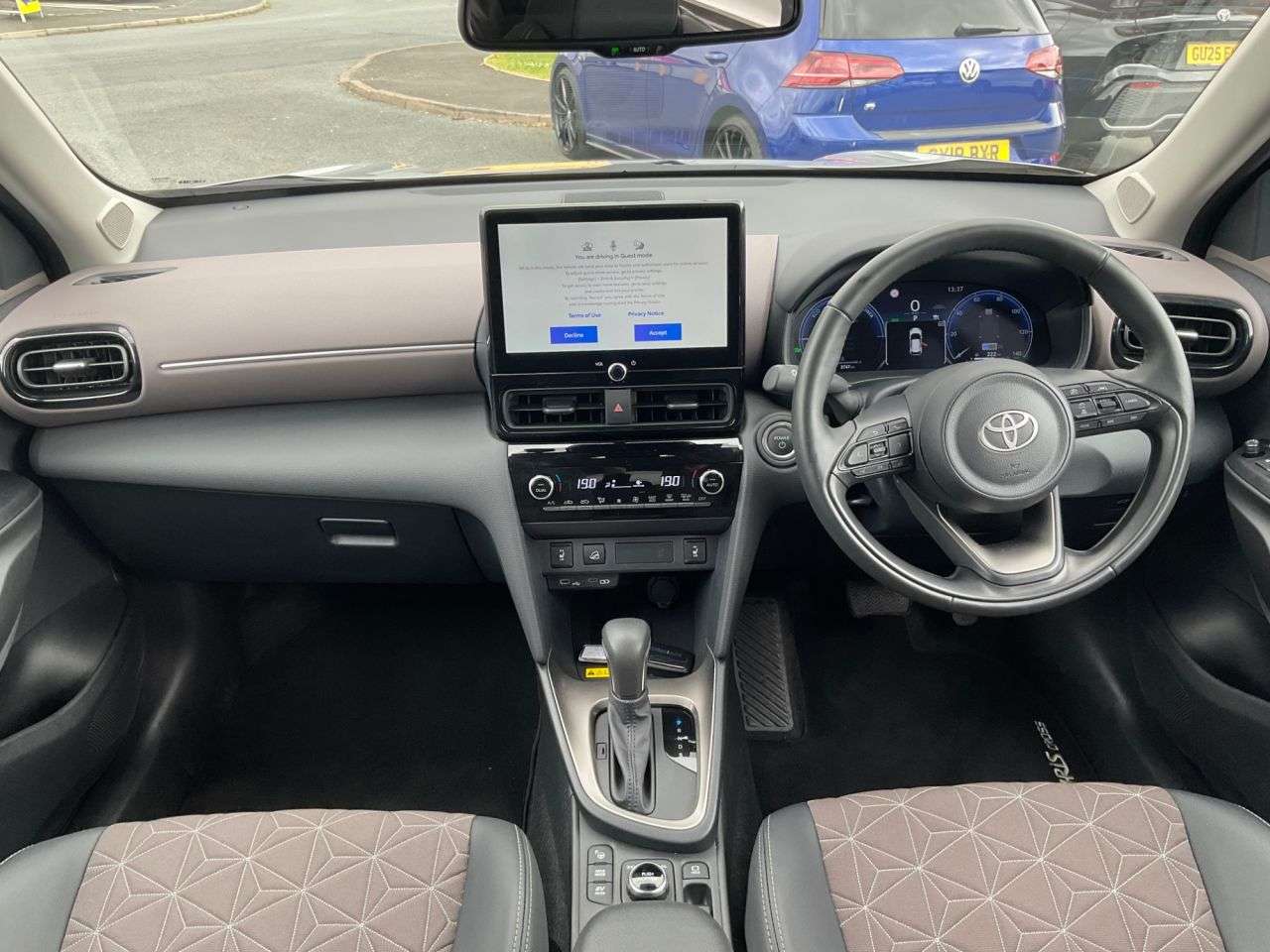 2025 TOYOTA YARIS CROSS 2025 TOYOTA YARIS CROSS