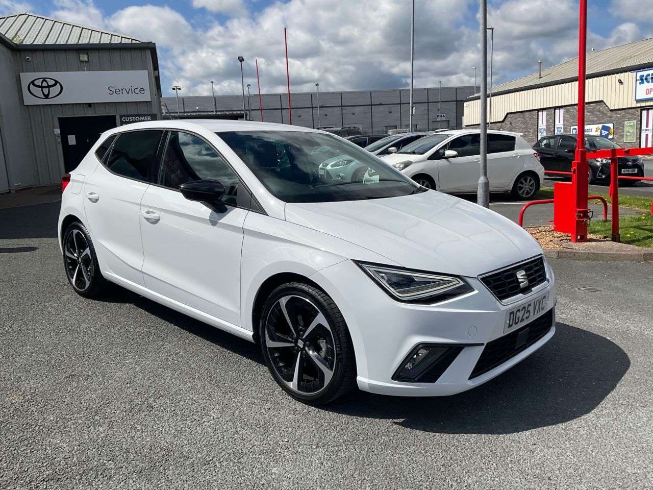A 2025 SEAT IBIZA 1.0 TSI FR Sport Hatchback 5dr Petrol Manual Euro 6 (s/s) (115 ps) A 2025 SEAT IBIZA 1.0 TSI FR Sport Hatchback 5dr Petrol Manual Euro 6 (s/s) (115 ps)