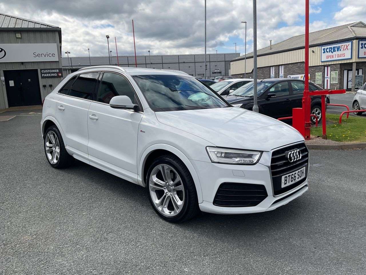 A 2016 AUDI Q3 2.0 TDI S line Plus SUV 5dr Diesel S Tronic quattro Euro 6 (s/s) (184 ps) A 2016 AUDI Q3 2.0 TDI S line Plus SUV 5dr Diesel S Tronic quattro Euro 6 (s/s) (184 ps)