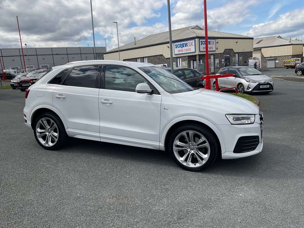 A 2016 AUDI Q3 2.0 TDI S line Plus SUV 5dr Diesel S Tronic quattro Euro 6 (s/s) (184 ps) A 2016 AUDI Q3 2.0 TDI S line Plus SUV 5dr Diesel S Tronic quattro Euro 6 (s/s) (184 ps)