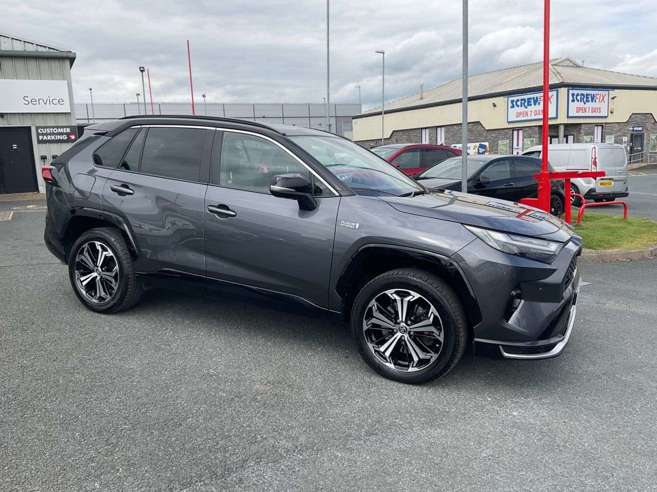 A 2022 TOYOTA RAV4 2.5 VVT 18.1kWh Dynamic SUV 5dr Petrol Plug-in Hybrid CVT 4WD Euro 6 (s/s) A 2022 TOYOTA RAV4 2.5 VVT 18.1kWh Dynamic SUV 5dr Petrol Plug-in Hybrid CVT 4WD Euro 6 (s/s)