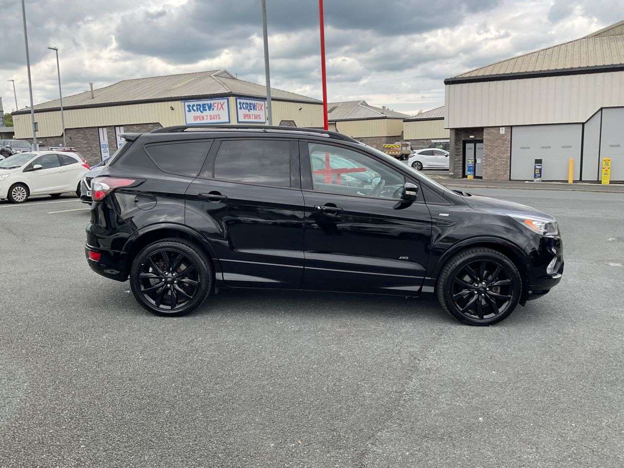 A 2017 FORD KUGA 2.0 TDCi ST-Line X SUV 5dr Diesel Powershift AWD Euro 6 (s/s) (180 ps) A 2017 FORD KUGA 2.0 TDCi ST-Line X SUV 5dr Diesel Powershift AWD Euro 6 (s/s) (180 ps)