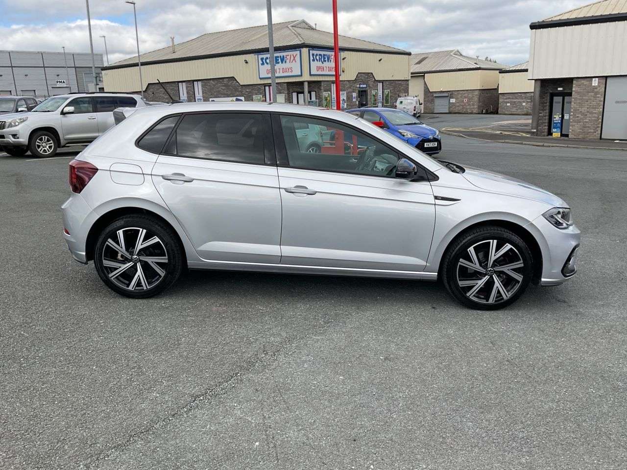 A 2024 VOLKSWAGEN POLO 1.0 TSI R-Line Hatchback 5dr Petrol DSG Euro 6 (s/s) (115 ps) Nav Camera Se A 2024 VOLKSWAGEN POLO 1.0 TSI R-Line Hatchback 5dr Petrol DSG Euro 6 (s/s) (115 ps) Nav Camera Se