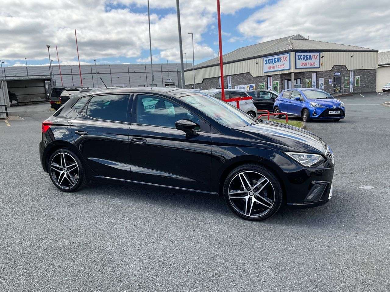 A 2020 SEAT IBIZA 1.0 TSI FR Sport Hatchback 5dr Petrol Manual Euro 6 (s/s) (110 ps) A 2020 SEAT IBIZA 1.0 TSI FR Sport Hatchback 5dr Petrol Manual Euro 6 (s/s) (110 ps)