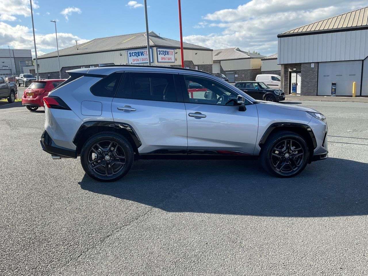 A 2025 TOYOTA RAV4 2.5 VVT 18.1kWh GR SPORT SUV 5dr Petrol Plug-in Hybrid CVT 4WD Euro 6 (s/s) A 2025 TOYOTA RAV4 2.5 VVT 18.1kWh GR SPORT SUV 5dr Petrol Plug-in Hybrid CVT 4WD Euro 6 (s/s)