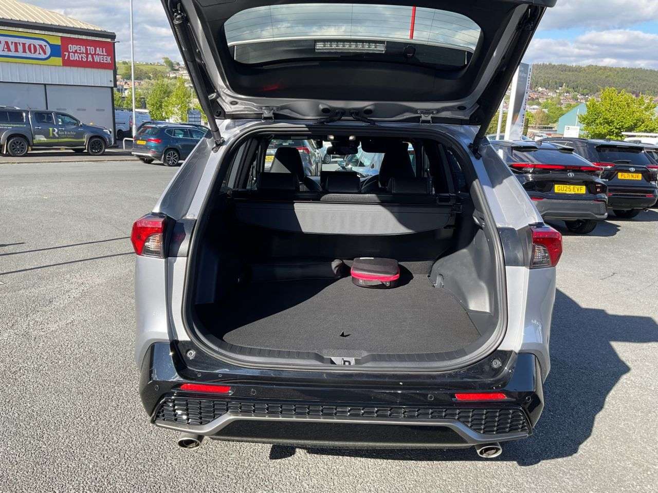 2025 TOYOTA RAV4 2025 TOYOTA RAV4