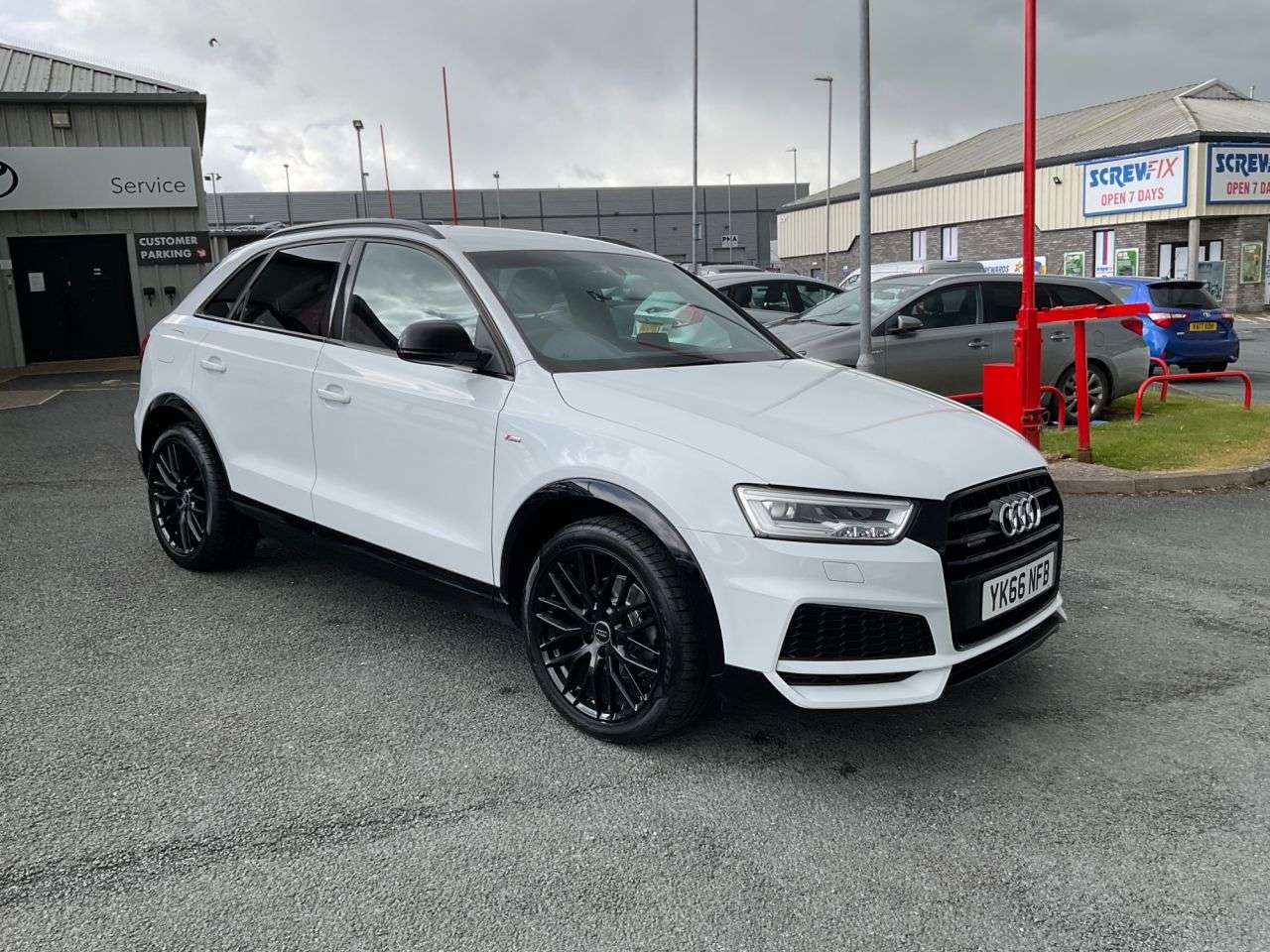 A 2017 AUDI Q3 2.0 TDI Black Edition SUV 5dr Diesel Manual quattro Euro 6 (s/s) (184 ps) A 2017 AUDI Q3 2.0 TDI Black Edition SUV 5dr Diesel Manual quattro Euro 6 (s/s) (184 ps)