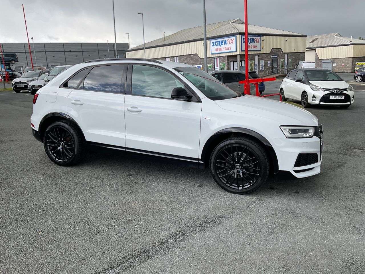A 2017 AUDI Q3 2.0 TDI Black Edition SUV 5dr Diesel Manual quattro Euro 6 (s/s) (184 ps) A 2017 AUDI Q3 2.0 TDI Black Edition SUV 5dr Diesel Manual quattro Euro 6 (s/s) (184 ps)