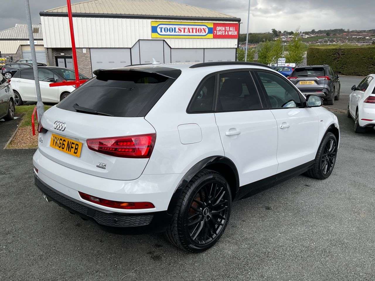 2017 AUDI Q3 2017 AUDI Q3