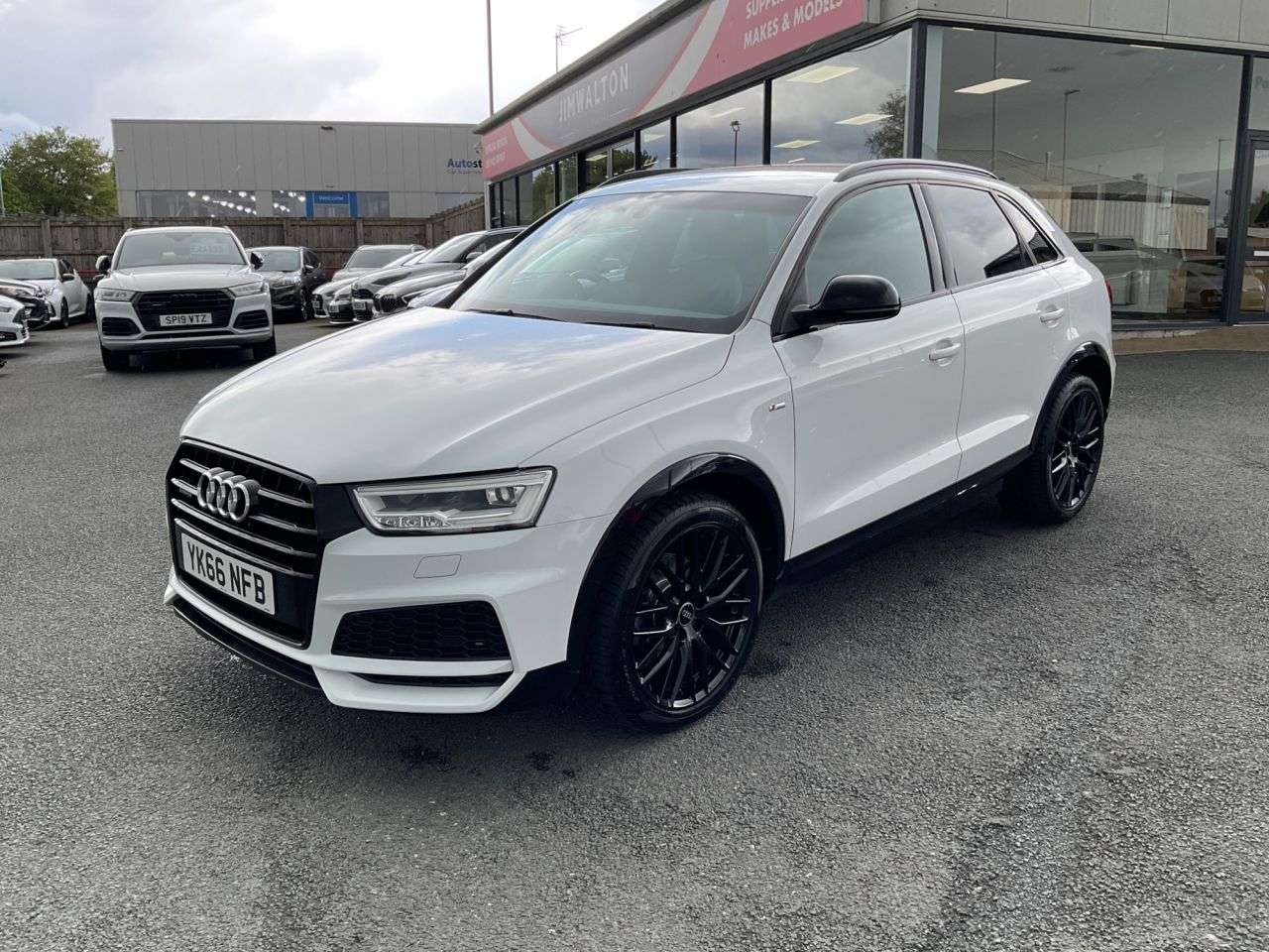 2017 AUDI Q3 2017 AUDI Q3