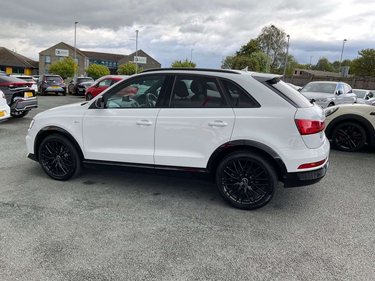 2017 AUDI Q3 2017 AUDI Q3