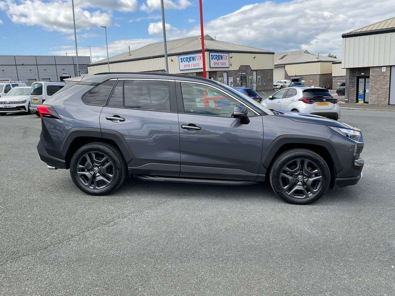A 2022 TOYOTA RAV4 2.5 VVT-h Adventure SUV 5dr Petrol Hybrid CVT 4WD Euro 6 (s/s) (222 ps) Pan A 2022 TOYOTA RAV4 2.5 VVT-h Adventure SUV 5dr Petrol Hybrid CVT 4WD Euro 6 (s/s) (222 ps) Pan