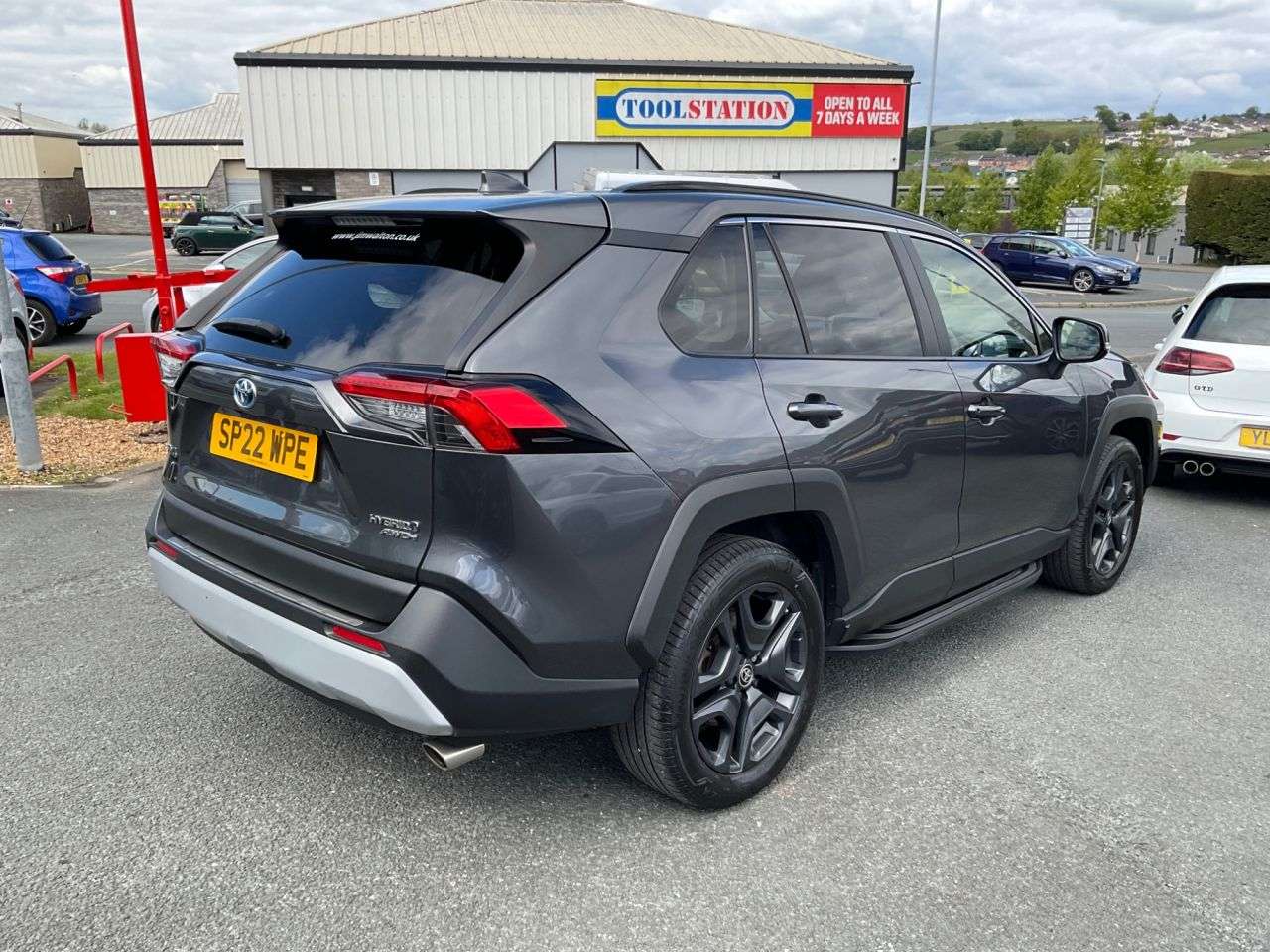 A 2022 TOYOTA RAV4 2.5 VVT-h Adventure SUV 5dr Petrol Hybrid CVT 4WD Euro 6 (s/s) (222 ps) Pan A 2022 TOYOTA RAV4 2.5 VVT-h Adventure SUV 5dr Petrol Hybrid CVT 4WD Euro 6 (s/s) (222 ps) Pan