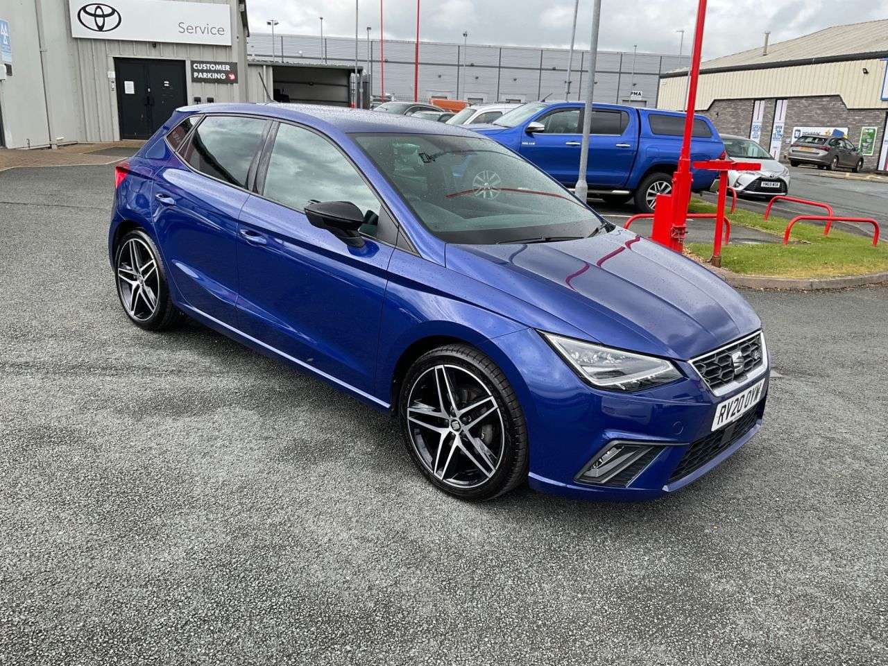 A 2020 SEAT IBIZA 1.0 TSI FR Sport Hatchback 5dr Petrol Manual Euro 6 (s/s) GPF (115 ps) A 2020 SEAT IBIZA 1.0 TSI FR Sport Hatchback 5dr Petrol Manual Euro 6 (s/s) GPF (115 ps)
