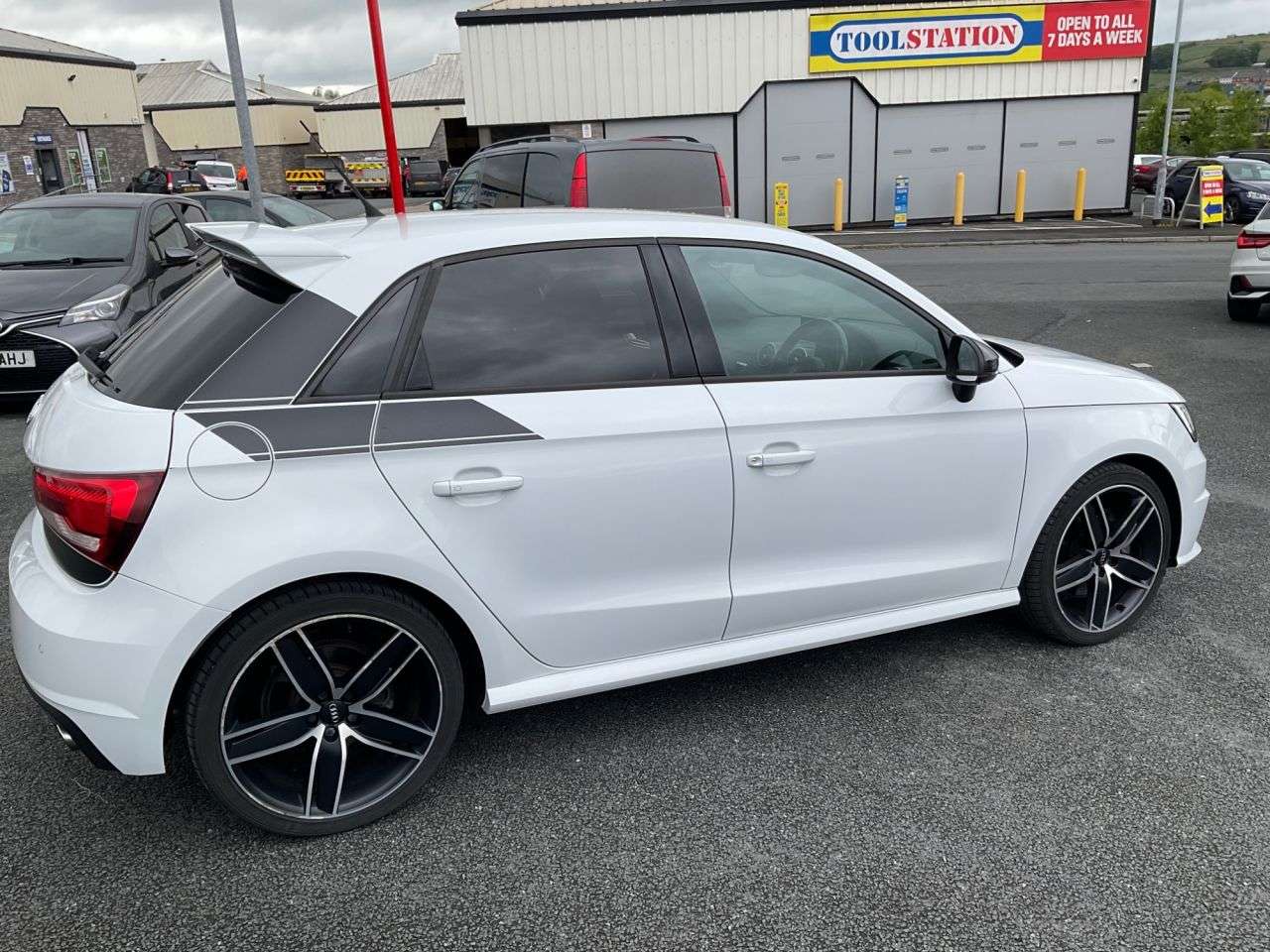 A 2017 AUDI S1 2.0 TFSI Competition Sportback 5dr Petrol Manual quattro Euro 6 (s/s) (231 A 2017 AUDI S1 2.0 TFSI Competition Sportback 5dr Petrol Manual quattro Euro 6 (s/s) (231