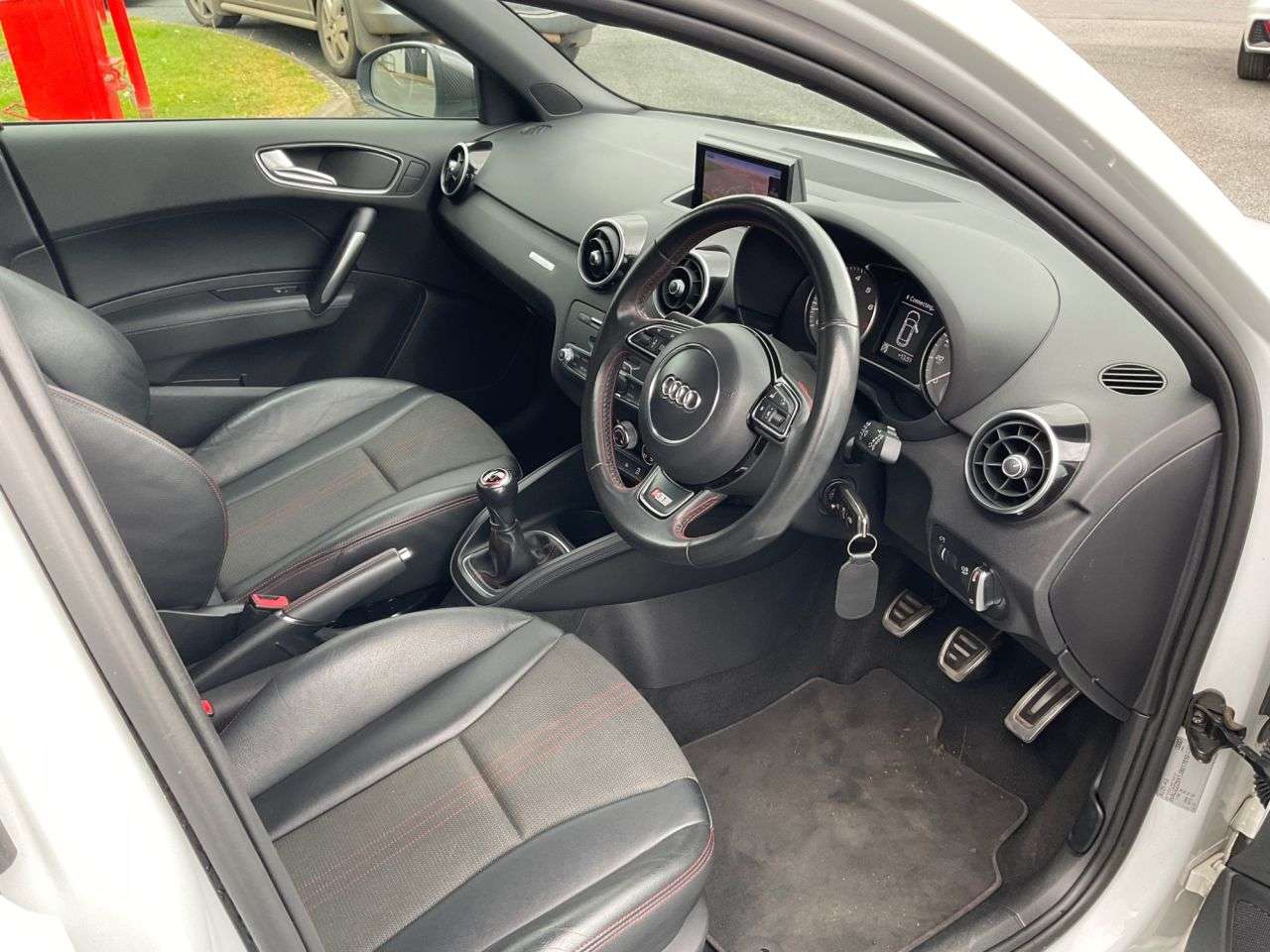 2017 AUDI S1 2017 AUDI S1