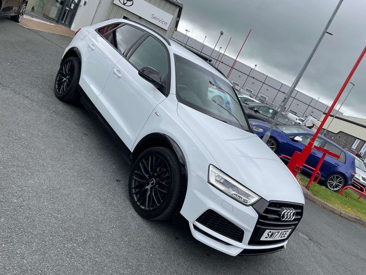 A 2017 AUDI Q3 2.0 TDI Black Edition SUV 5dr Diesel S Tronic quattro Euro 6 (s/s) (184 ps) A 2017 AUDI Q3 2.0 TDI Black Edition SUV 5dr Diesel S Tronic quattro Euro 6 (s/s) (184 ps)