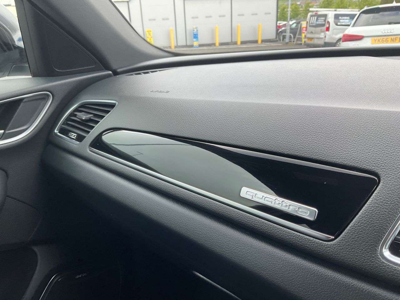 2017 AUDI Q3 2017 AUDI Q3