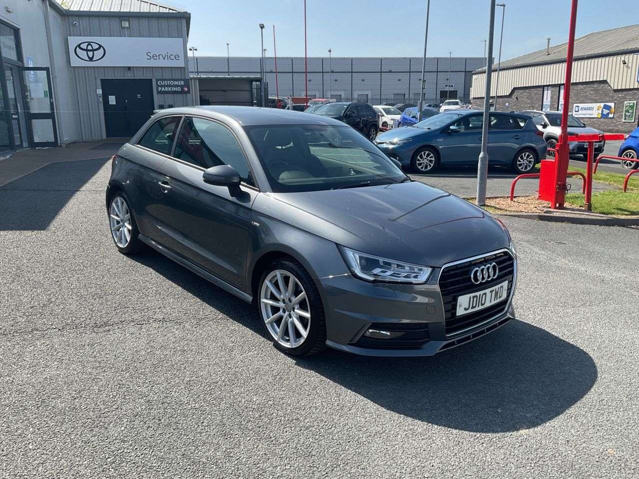 A 2016 AUDI A1 1.4 TFSI S line Hatchback 3dr Petrol Manual Euro 6 (s/s) (125 ps) A 2016 AUDI A1 1.4 TFSI S line Hatchback 3dr Petrol Manual Euro 6 (s/s) (125 ps)