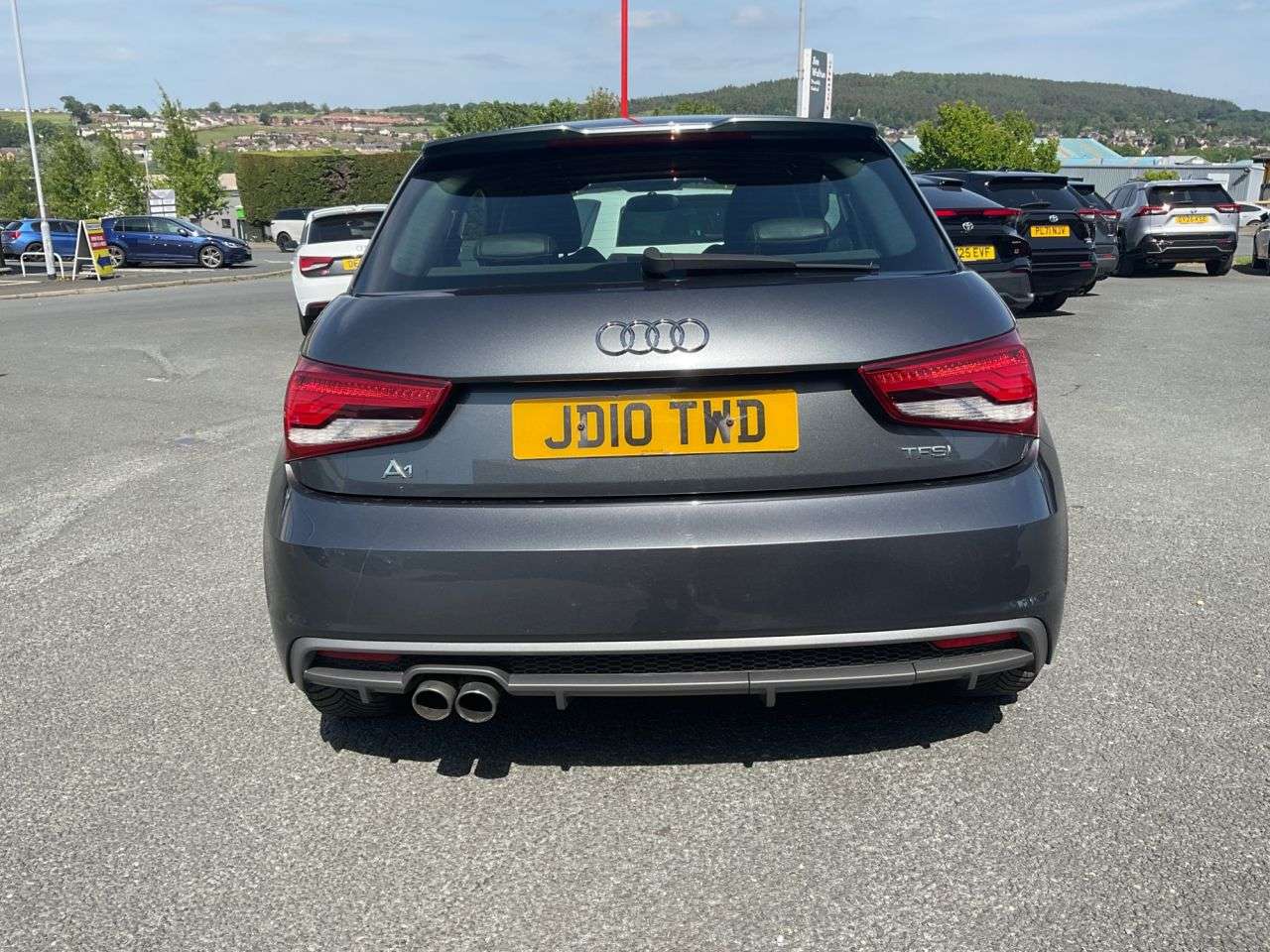 2016 AUDI A1 2016 AUDI A1