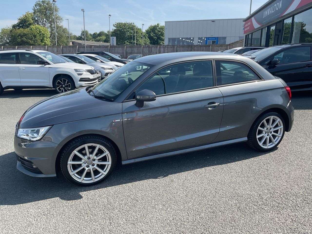 2016 AUDI A1 2016 AUDI A1