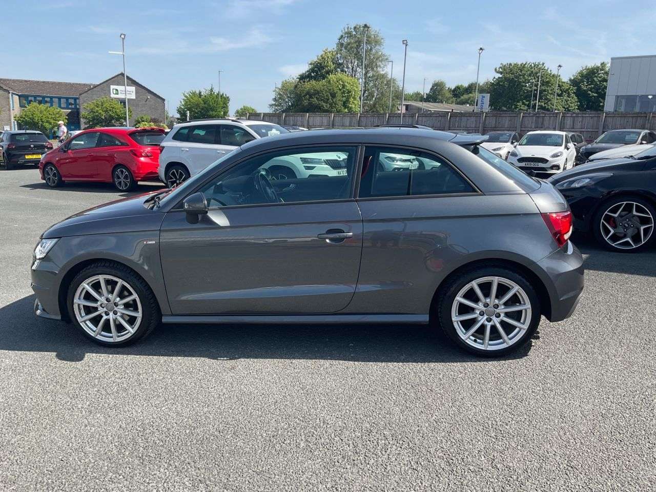 2016 AUDI A1 2016 AUDI A1
