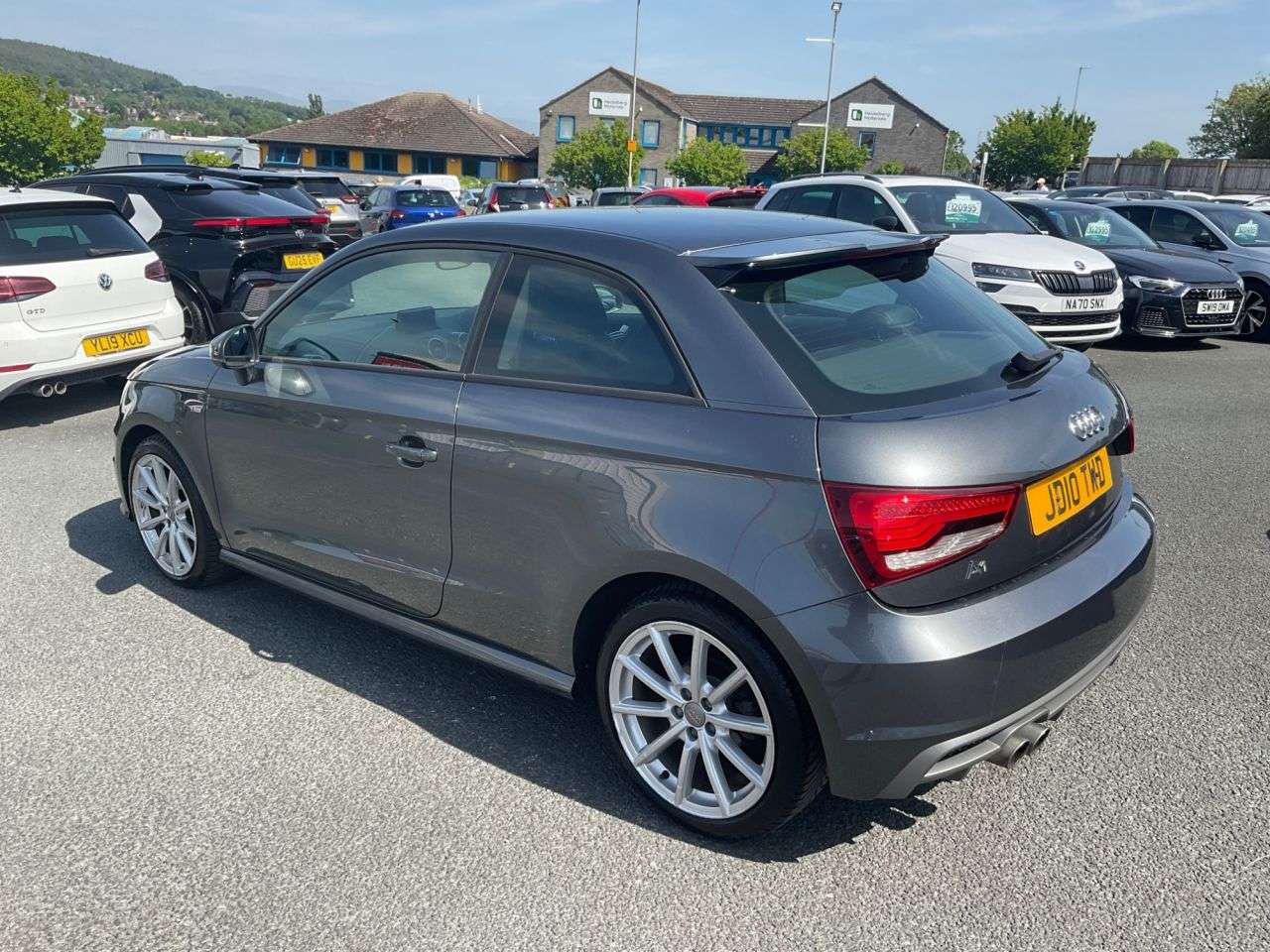 2016 AUDI A1 2016 AUDI A1