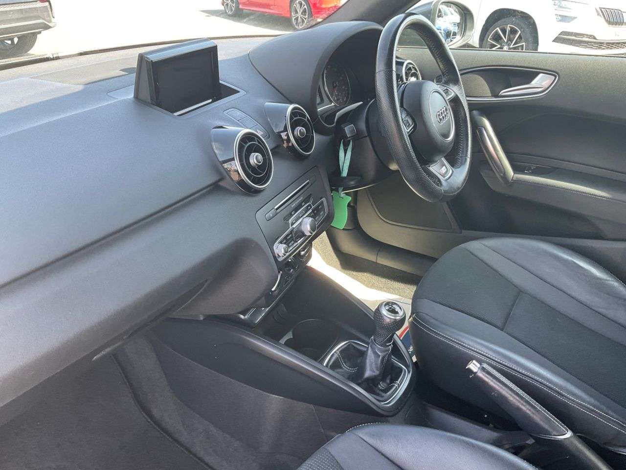 2016 AUDI A1 2016 AUDI A1